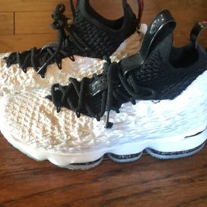 Lebron high top basketball shoes